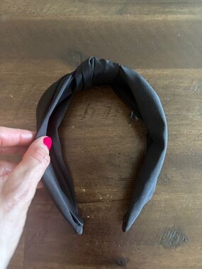 Classic Black Knot Headband - Women's Accessory